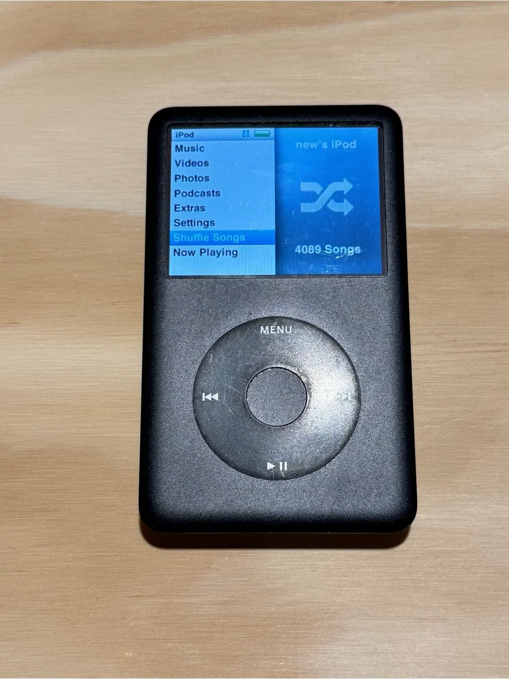 iPod Model:A1238 6thGEN 80GB Blk Tested Bad Battery 30m-1HR w/4089Song-Charg!!